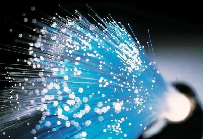 2026年3月，光纤市场价格集体上扬，涨幅超150%，这波变动正重塑整个产业链格