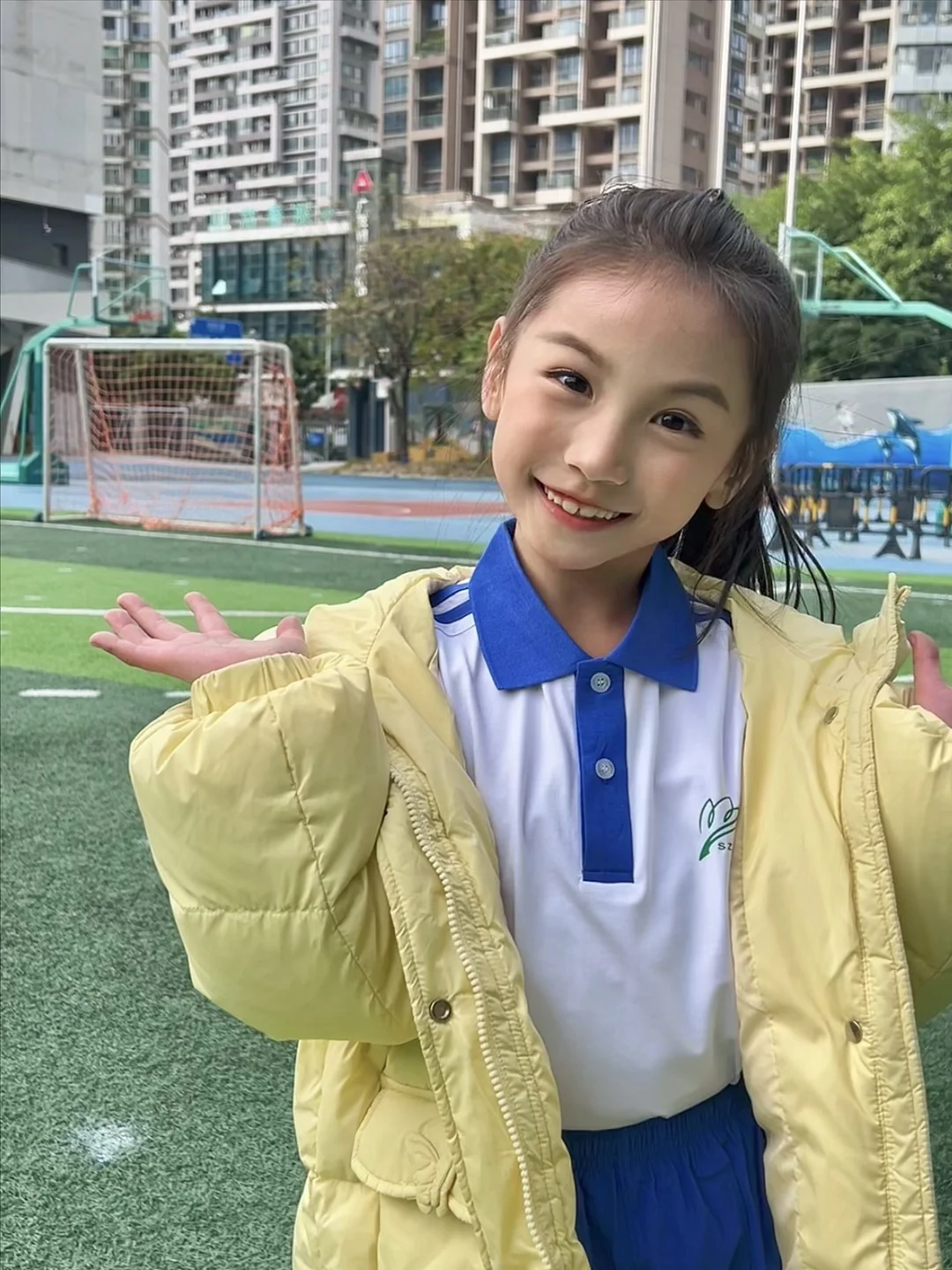 我觉得我女儿长得可以