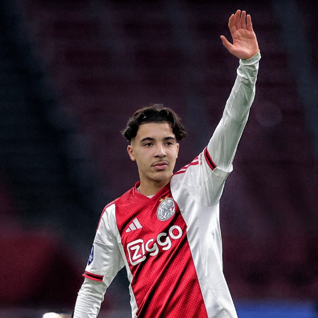 阿斯报：皇马对阿贾克斯19岁的雷亚内·布尼达表现出了切实的兴趣。halamadr