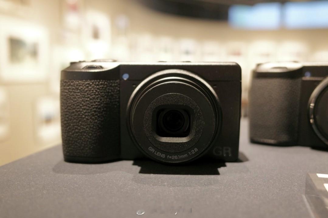 理光欣然宣布 RICOH GR IVx 正在研发。官方暂时没有公布具体规格、功能