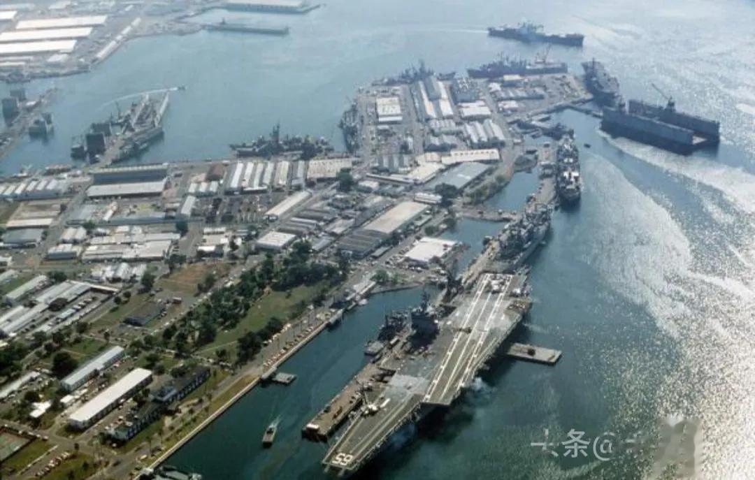 印尼国防部昨天发布了一份声明，说啥呢？
说前两天美国人已经到印度尼西亚，来找印尼