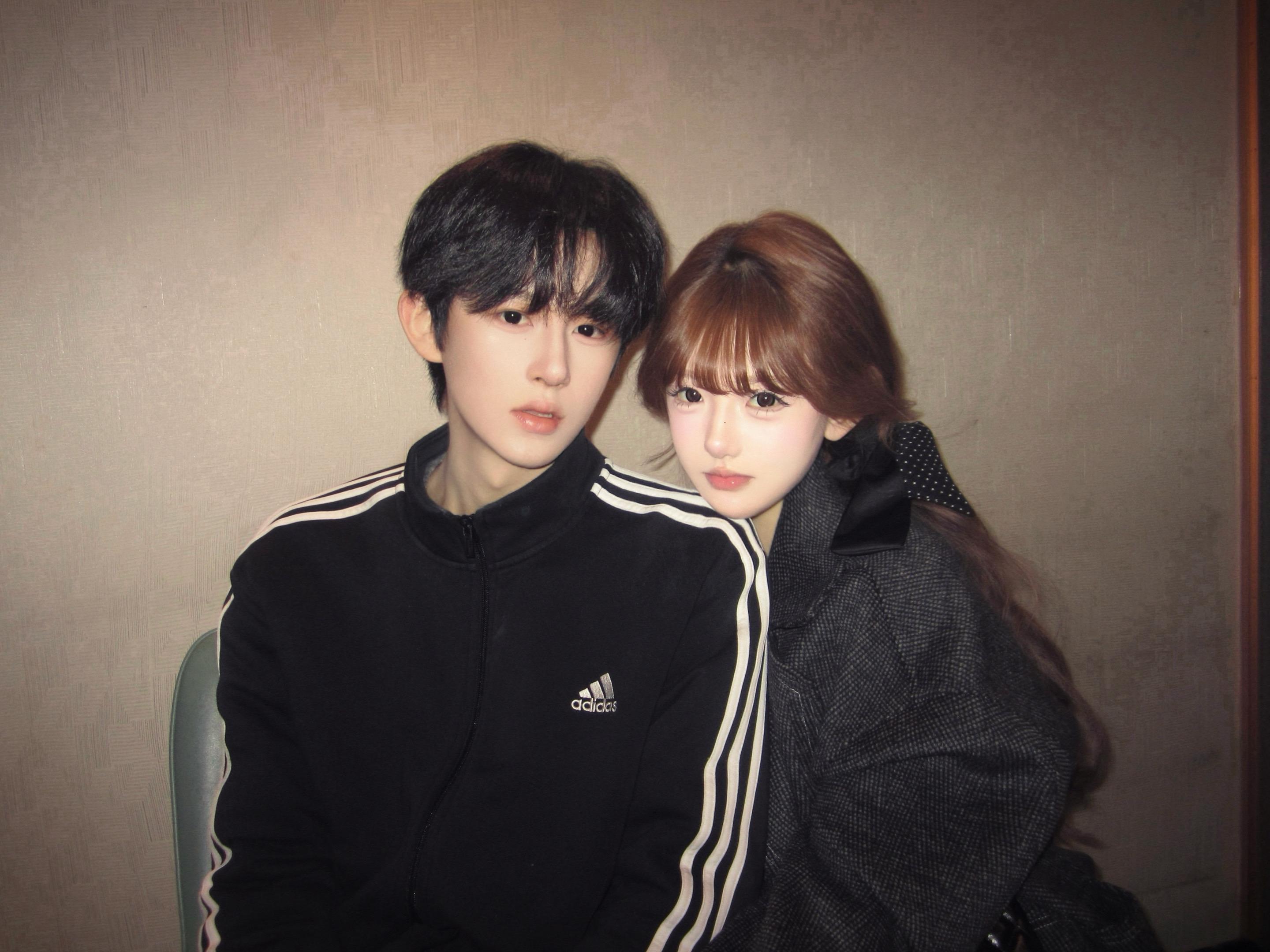 我的恋人是一只小刺猬 但是没关系 你偶尔向我暴露无疑的脆弱 让我越来越...