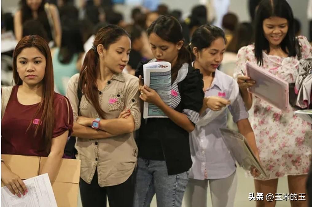 在3月8日国际妇女节及菲律宾国家妇女月之际，菲律宾总统小马科斯和副总统莎拉.杜特