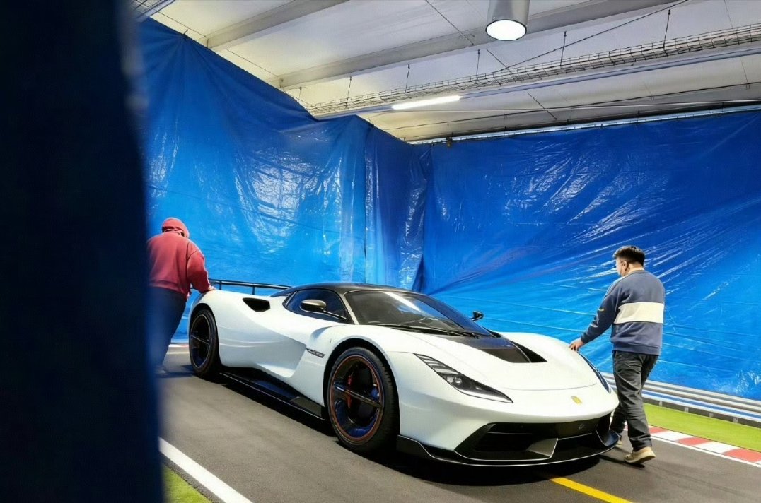 小米超跑还别说，这个挺好看 