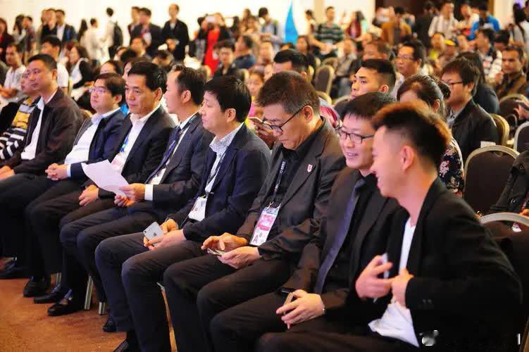 西班牙宣布与以色列断绝外交关系。 马德里当局于3月27日召回了其驻以色列大使，并