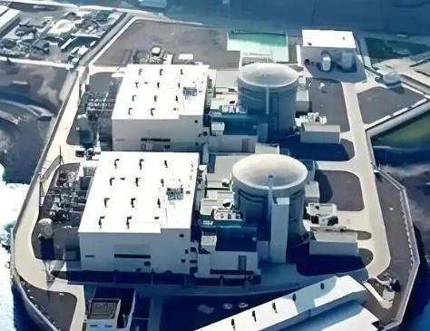 为什么中国正在拼命建核电站？因为说白了，核电能源要是成功搞起来，石油也就不值钱了