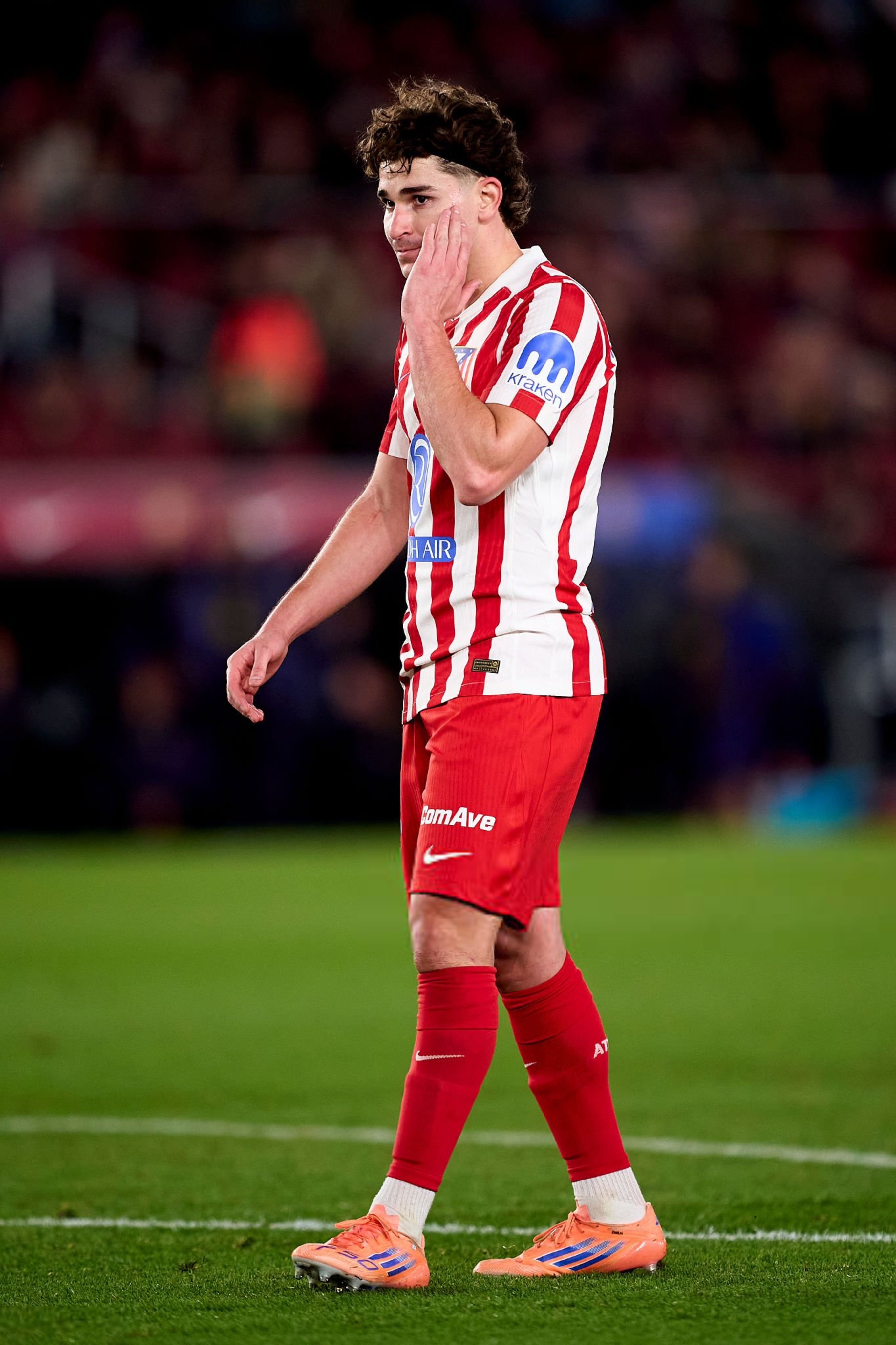 每体：朱利安·阿尔瓦雷斯不再是巴塞罗那的首要目标。 俱乐部对他上次在诺坎普球场与