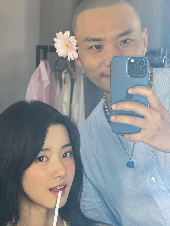 见过很多漂亮但不上相的 但卢昱晓就属于既漂亮又上相的了….✨ ​​​