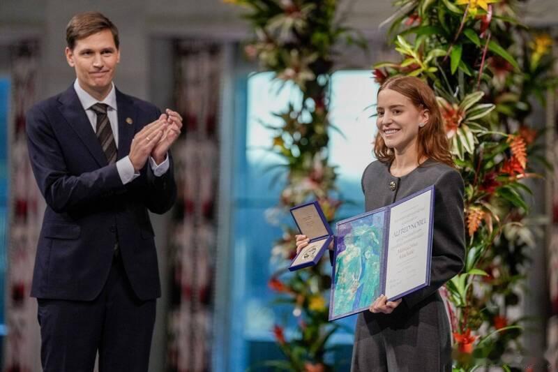 【和平奖得主马查多演讲由女儿代读：民主国家必须做好捍卫自由的准备】海外新鲜事 诺