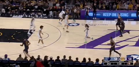 东契奇上来被灰熊打了一波18-0，最后詹姆斯连得6分带湖人反超灰熊6分！！灰熊v