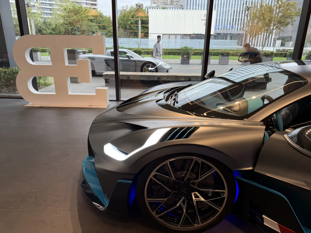 卡雷拉GT来打卡布加迪展厅