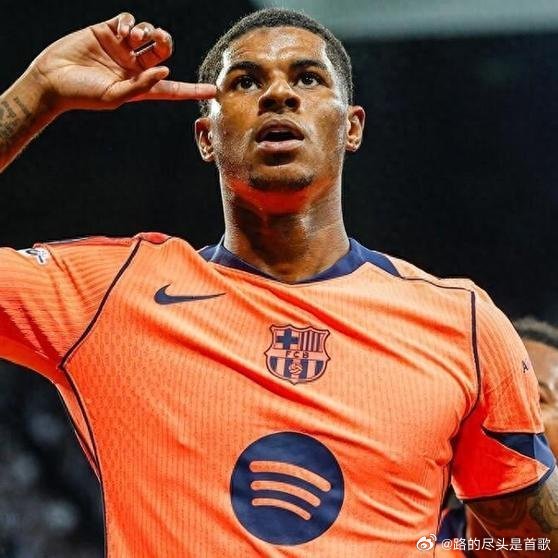 《10球13助攻，3000万欧元白菜价！西媒曝巴萨不买断拉什福德》结果呢巴萨这边