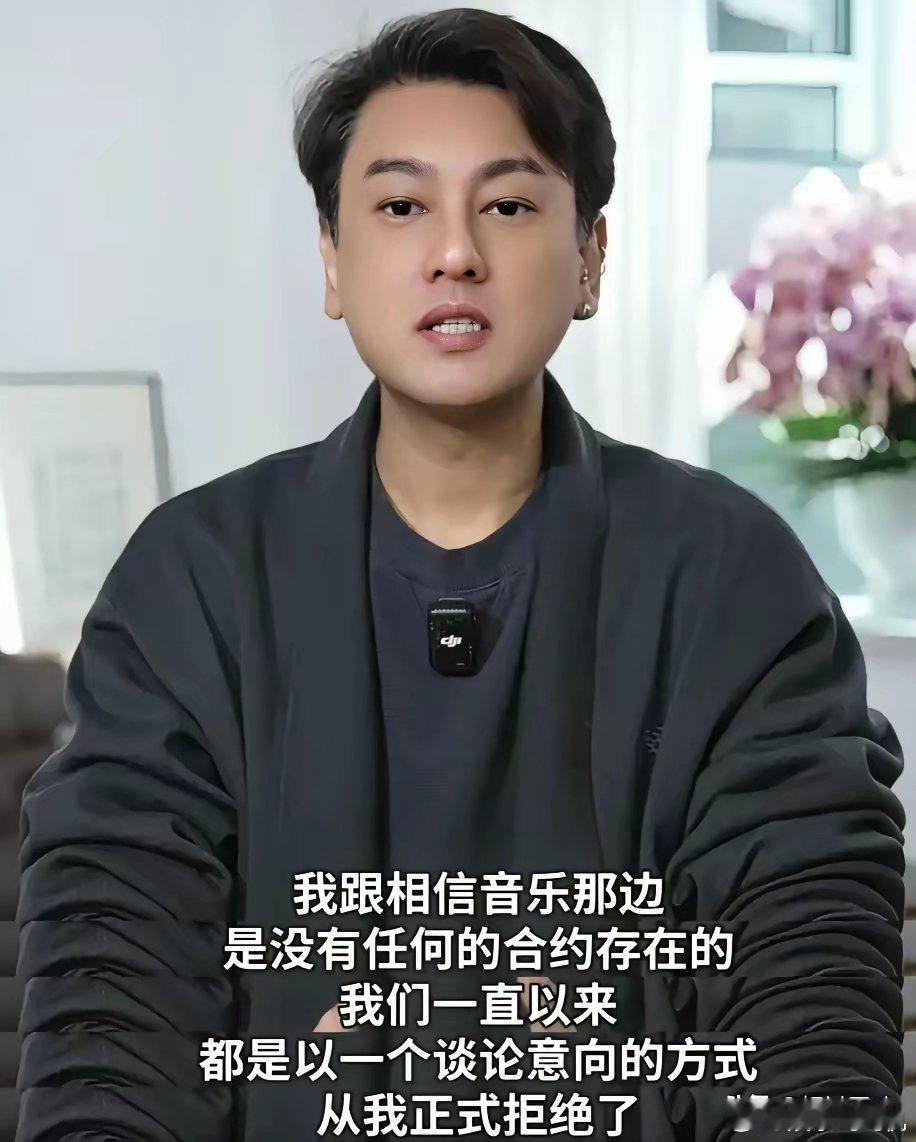 朱孝天曝猛料了！12月25日，朱孝天在网上爆料，称五月天的公司跟黄牛勾结炒票逃税