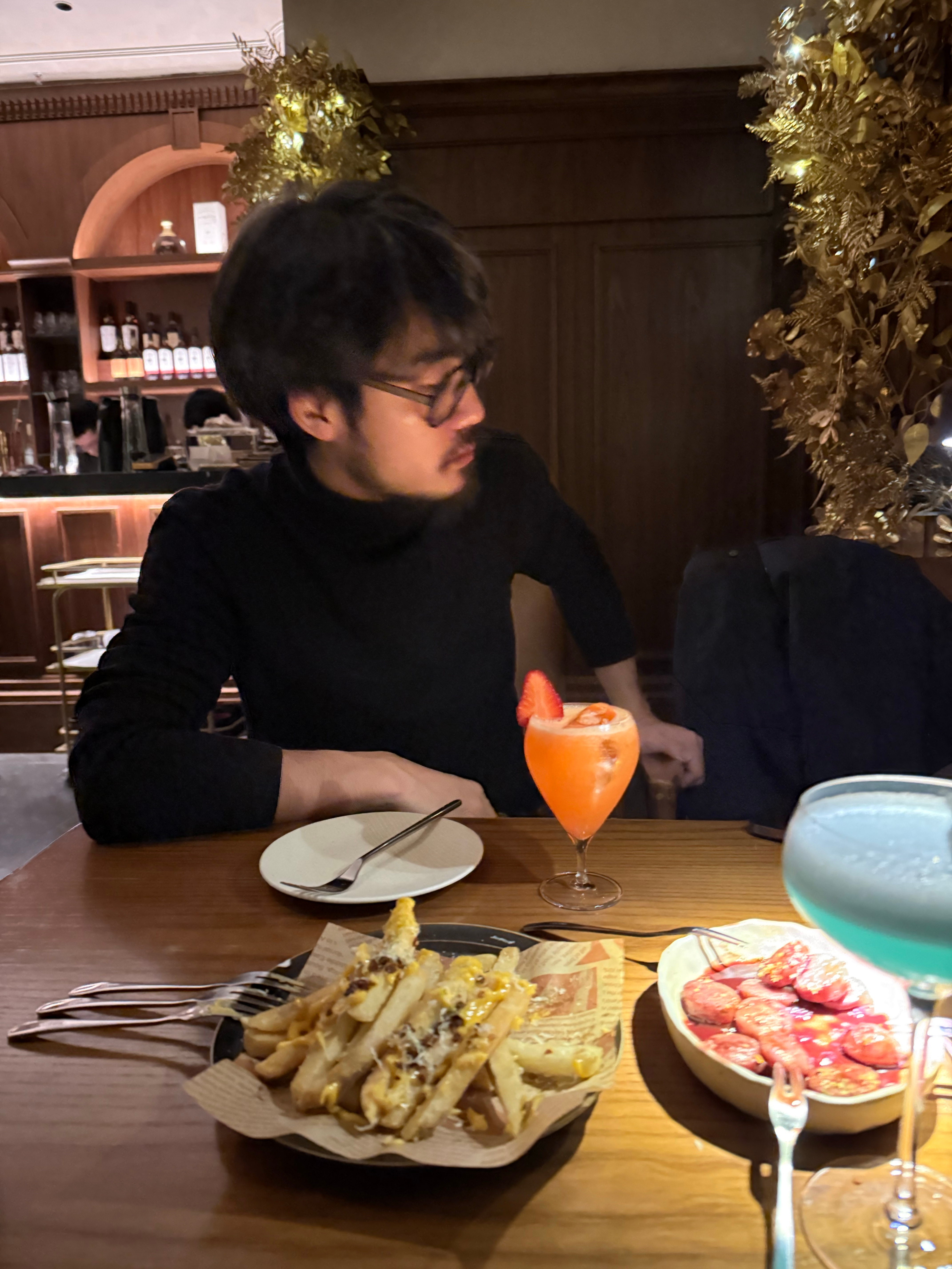 和出生就认识的30年老友上海一聚🍻人生的经历真是丰富多彩啊胡豆的日常碎片胡豆的