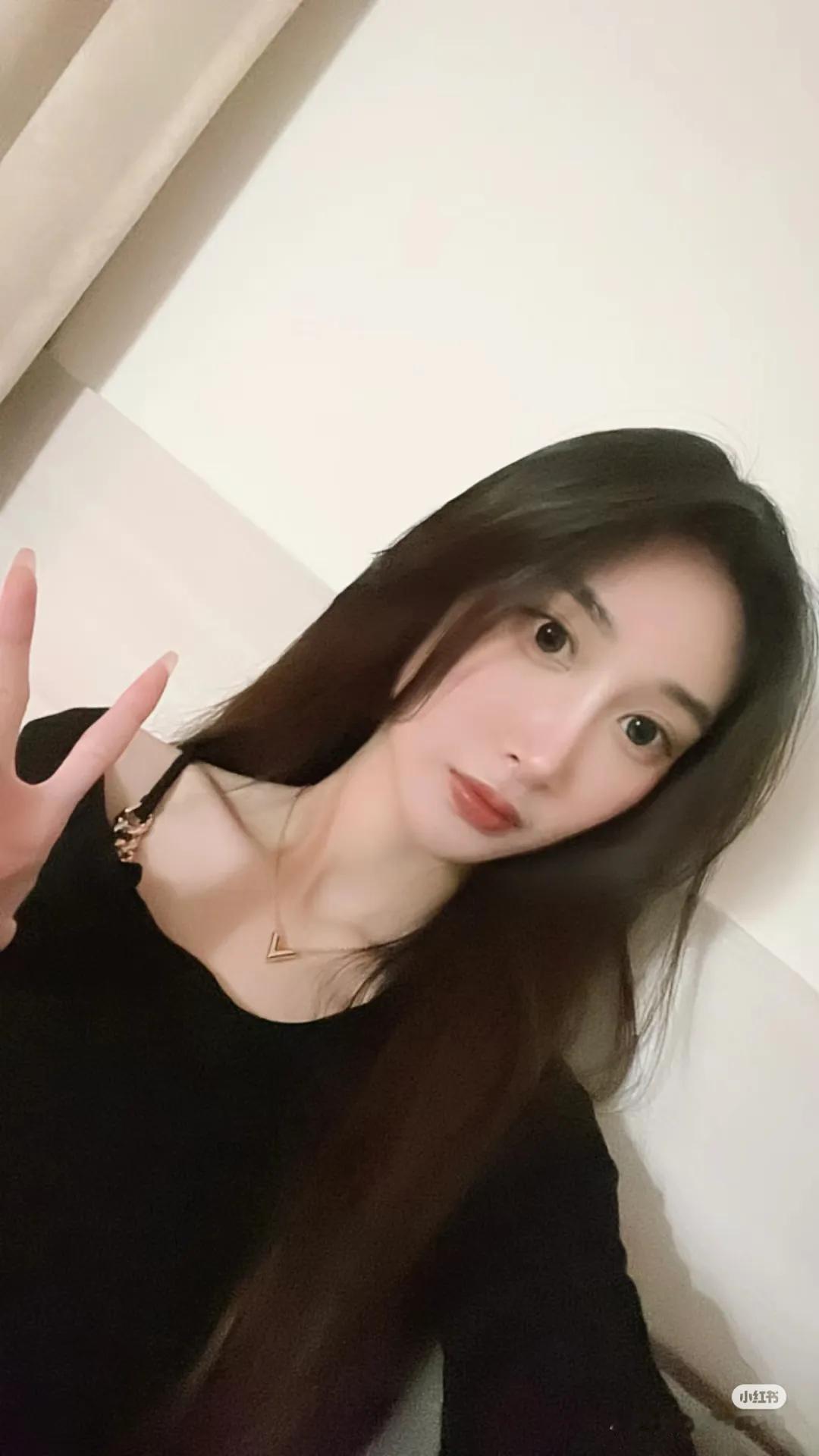 话说台湾近几年就推出了许多颜值和气质都相当不错的新晋博主，而vpvp就是其中之一