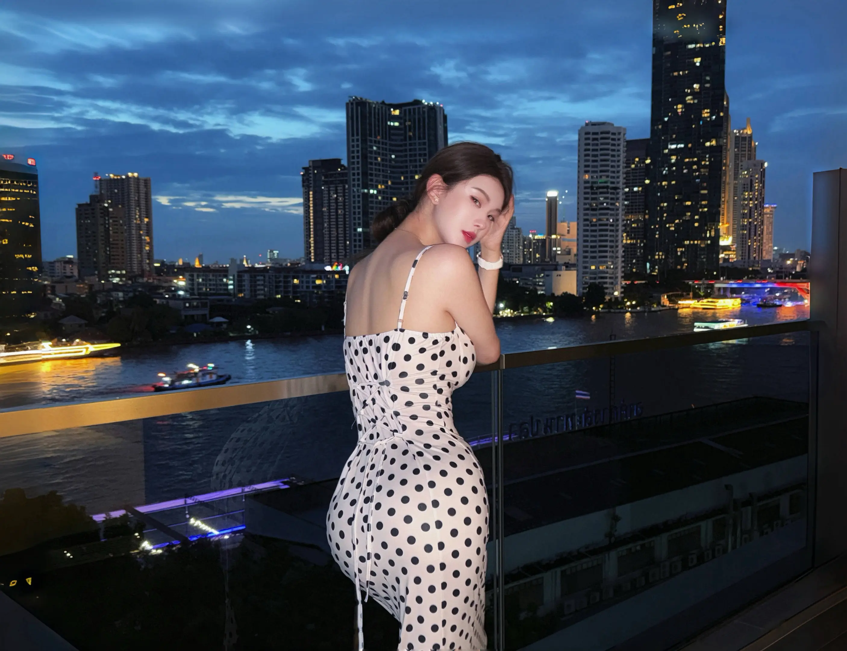 像我这样的女人 就是会有人前赴后继的来爱我