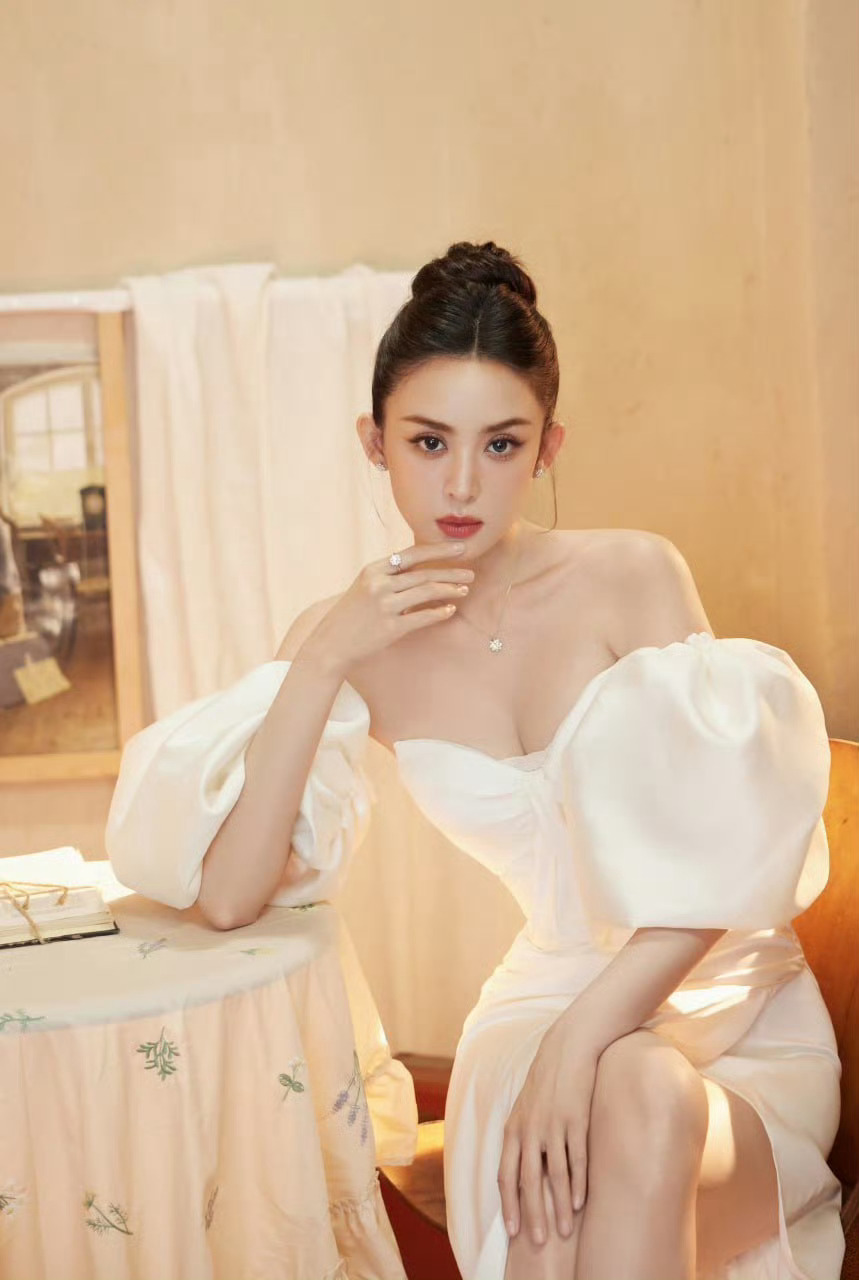 古力娜扎性感贵妇风写真[色] ​​​