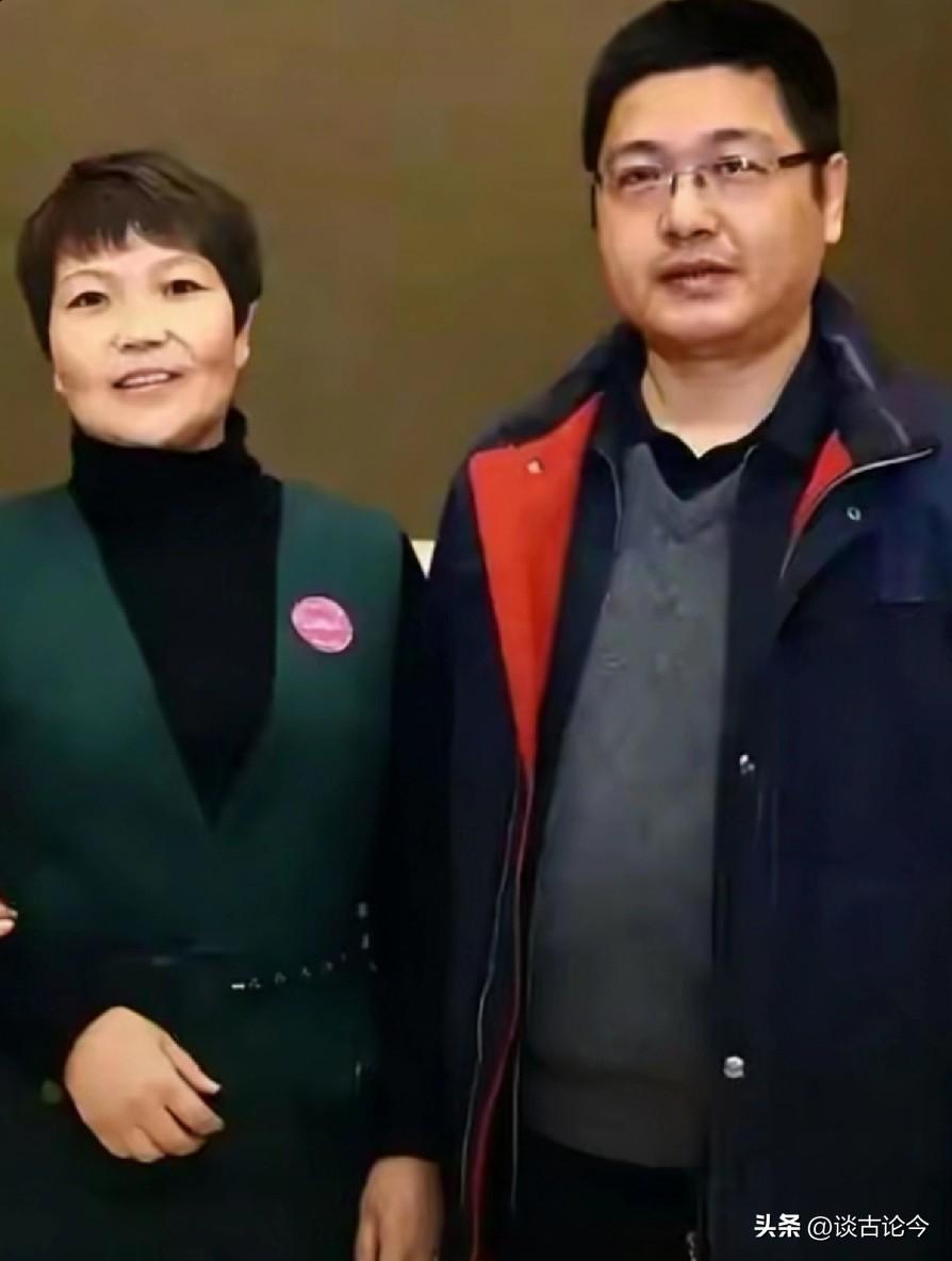 河北一对夫妻，孩子出生三个月，丈夫突然说：“老婆，我希望你供我读硕博，6年就毕业