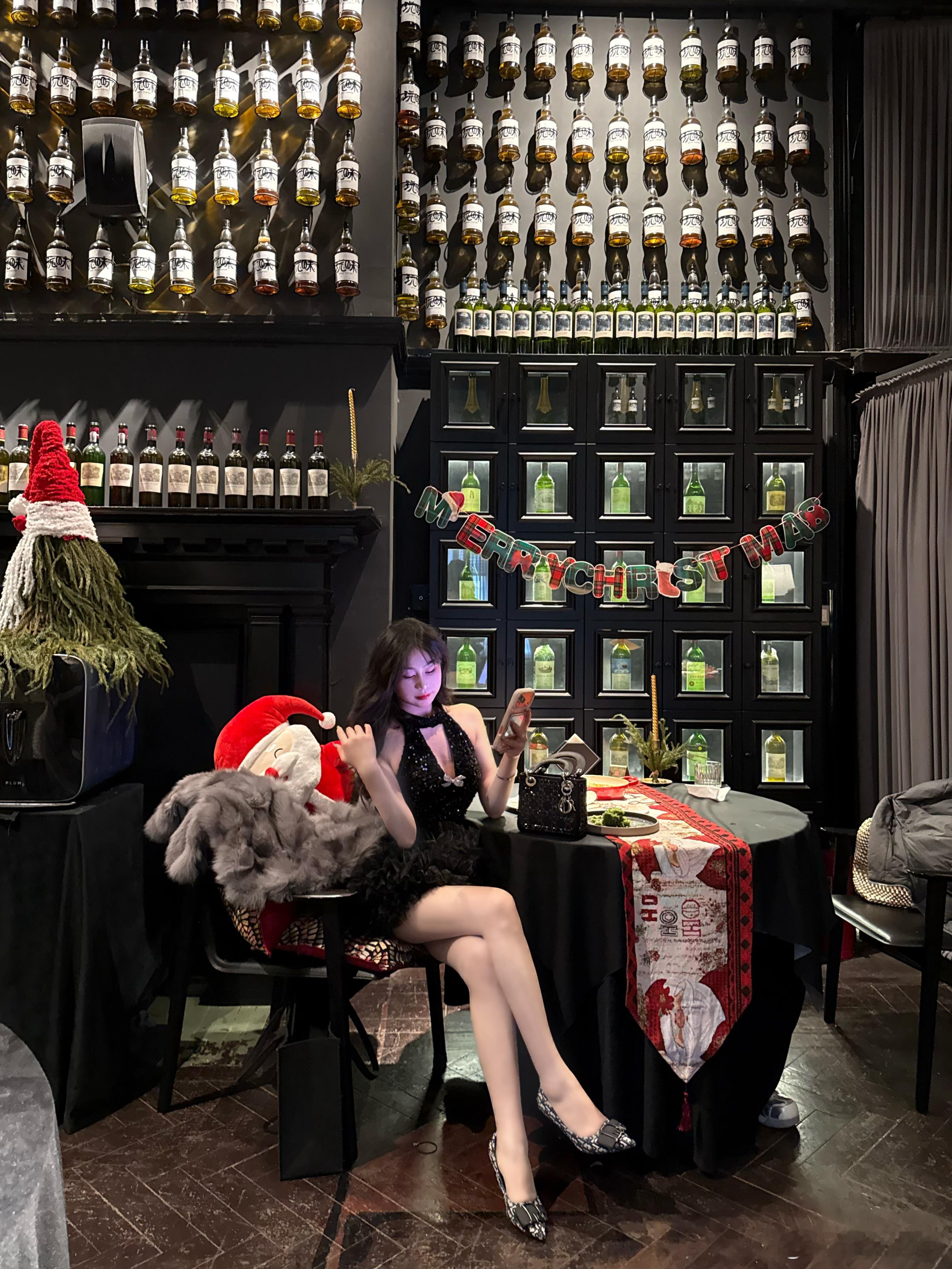 少忧少虑 多爱自己🤎👗:Barb chill 