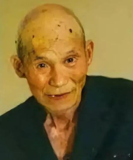 中国坐牢时间最长的人，20岁入狱，77岁才被放出来。进去时是一个年轻小伙子，出来