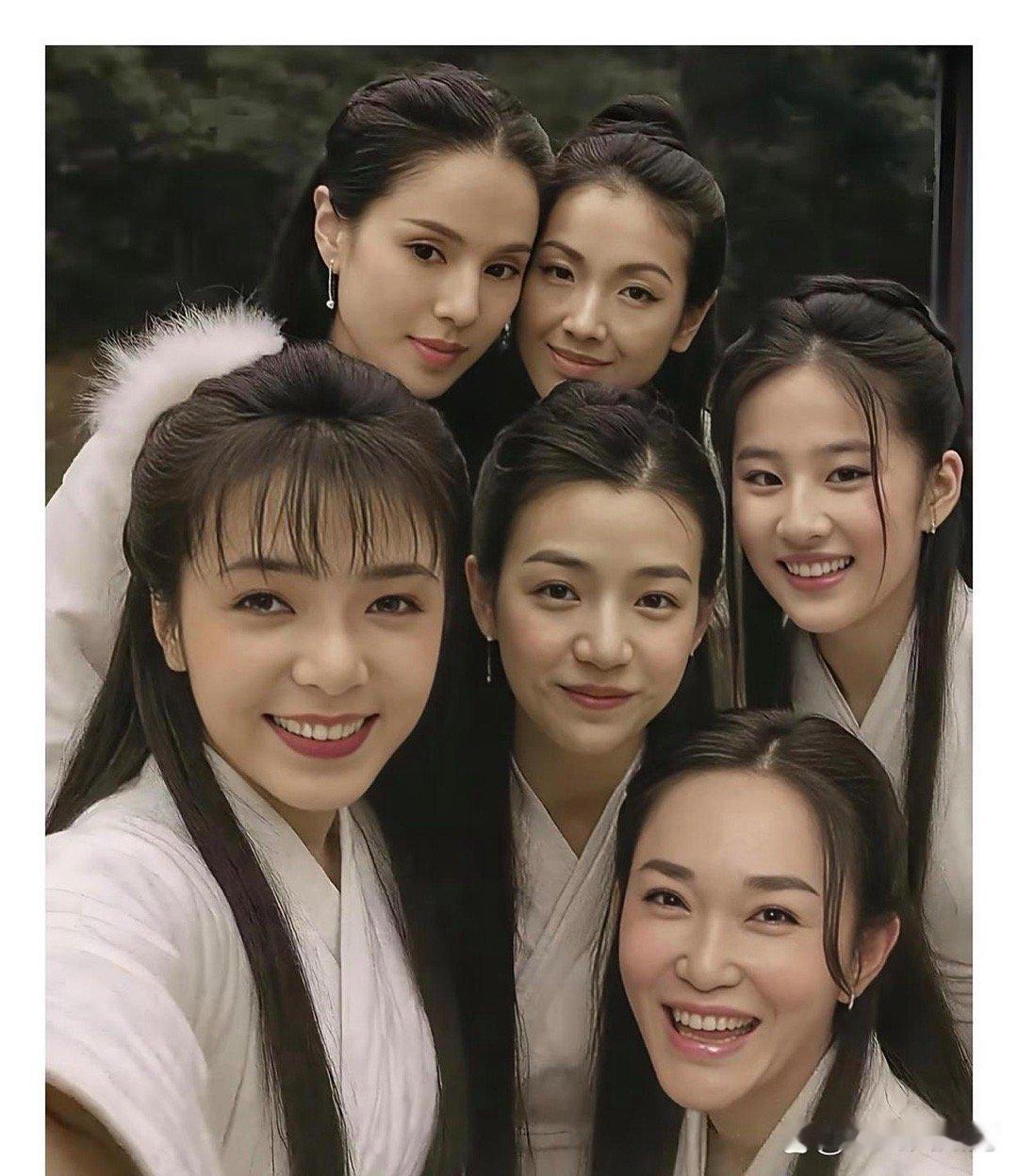 李若彤当年的气质形象，简直是小龙女本尊！ ​​​