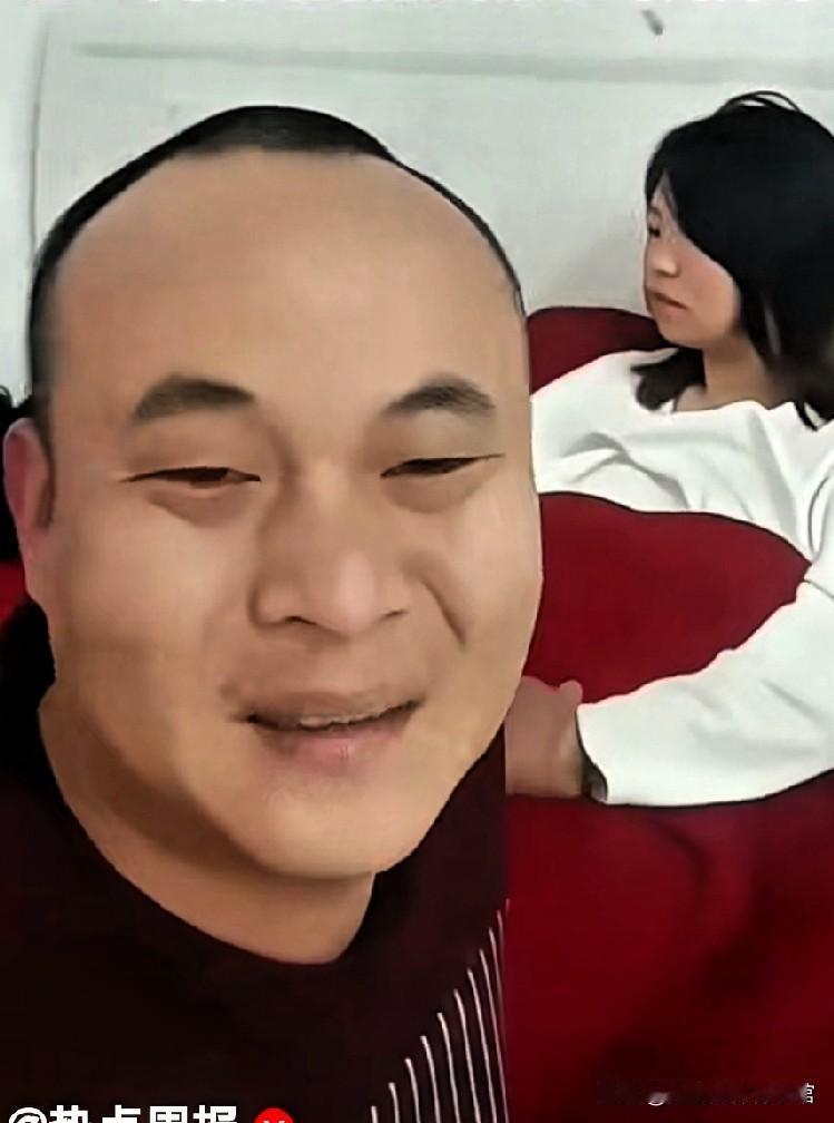 妻子难产去世后，男子娶了妻子的妹妹，
妹妹为了照顾姐姐留下的两个孩子才和姐夫走在