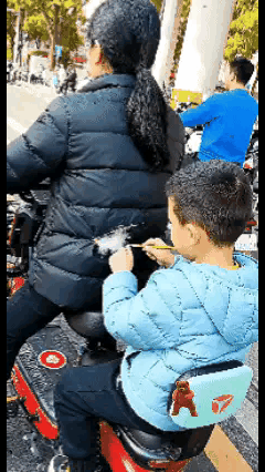 棉花糖一路纷飞