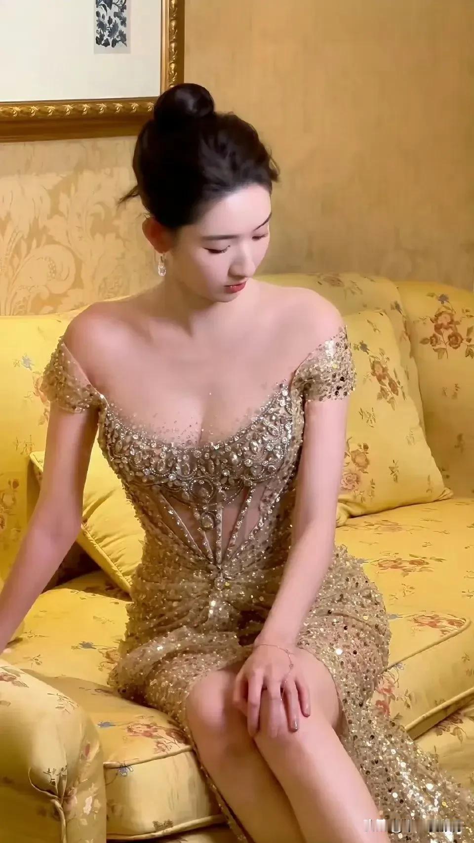 从“小白兔”到“人间富贵花”：王玉雯的惊艳蜕变之路

娱乐圈，是一个盛产美女的地