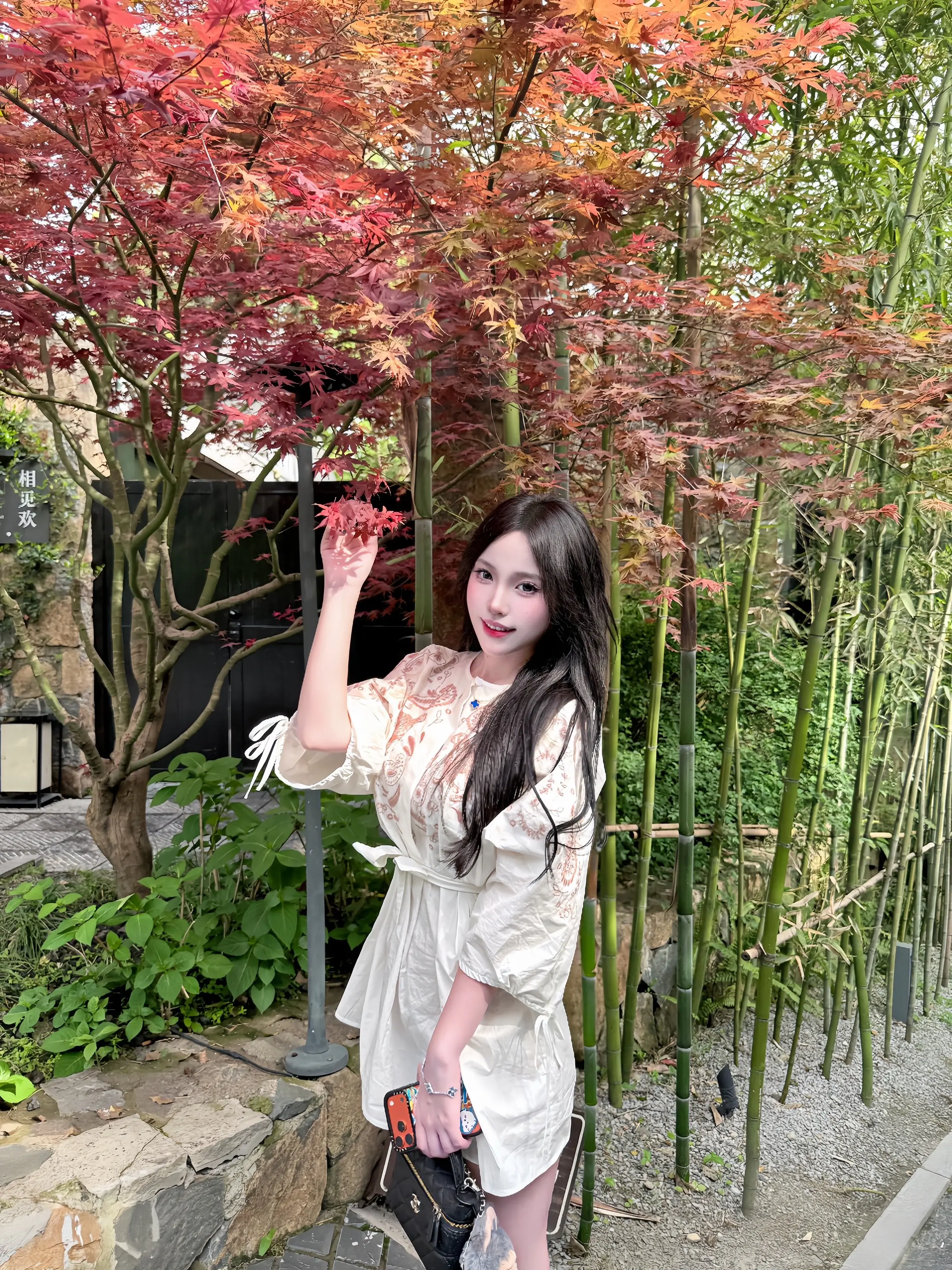 你對我來說是宇宙  但我對你來說是一顆星嗎