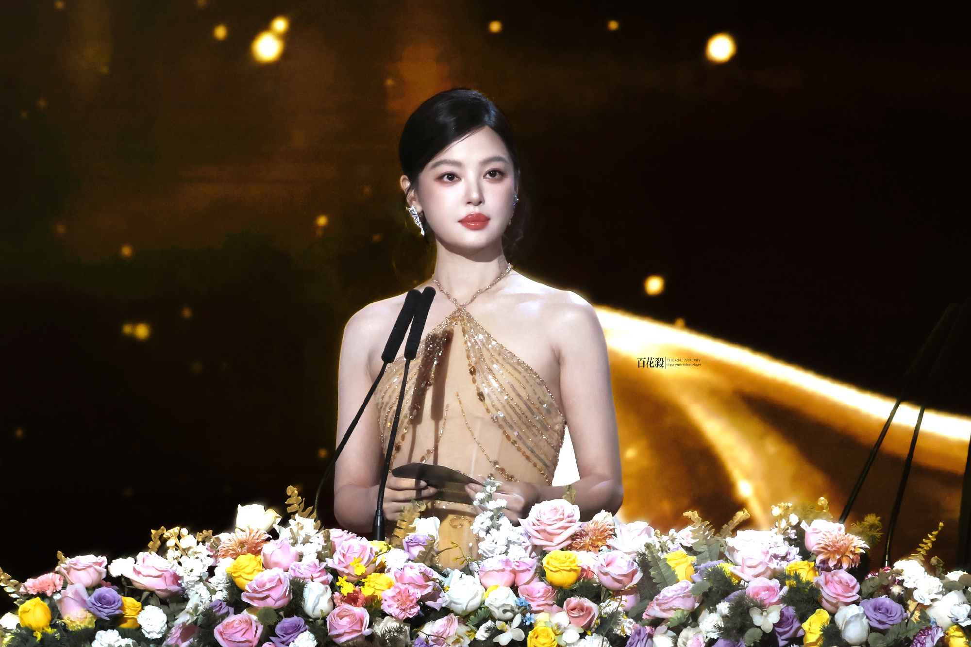 辛芷蕾 多邻国语言能力的进阶，是职业布局的底气，更是自我要求的体现。辛芷蕾用半年