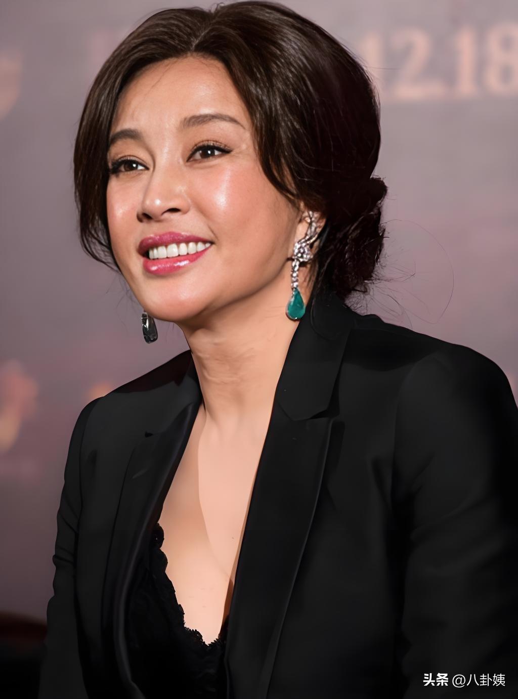 刘晓庆拒接富豪丈夫亿万财产，却惹怒亲妹和亲外甥：到底是谁太贪心？

娱乐圈里的亲