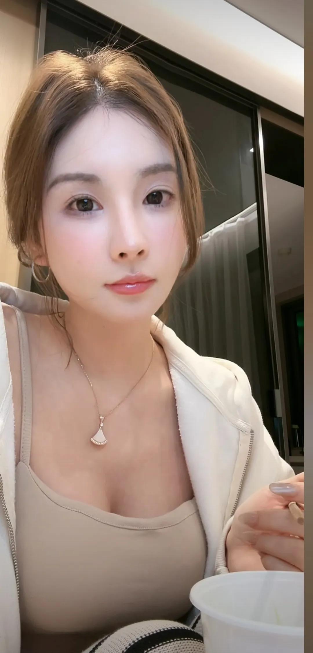 性感女神，魅力无限。