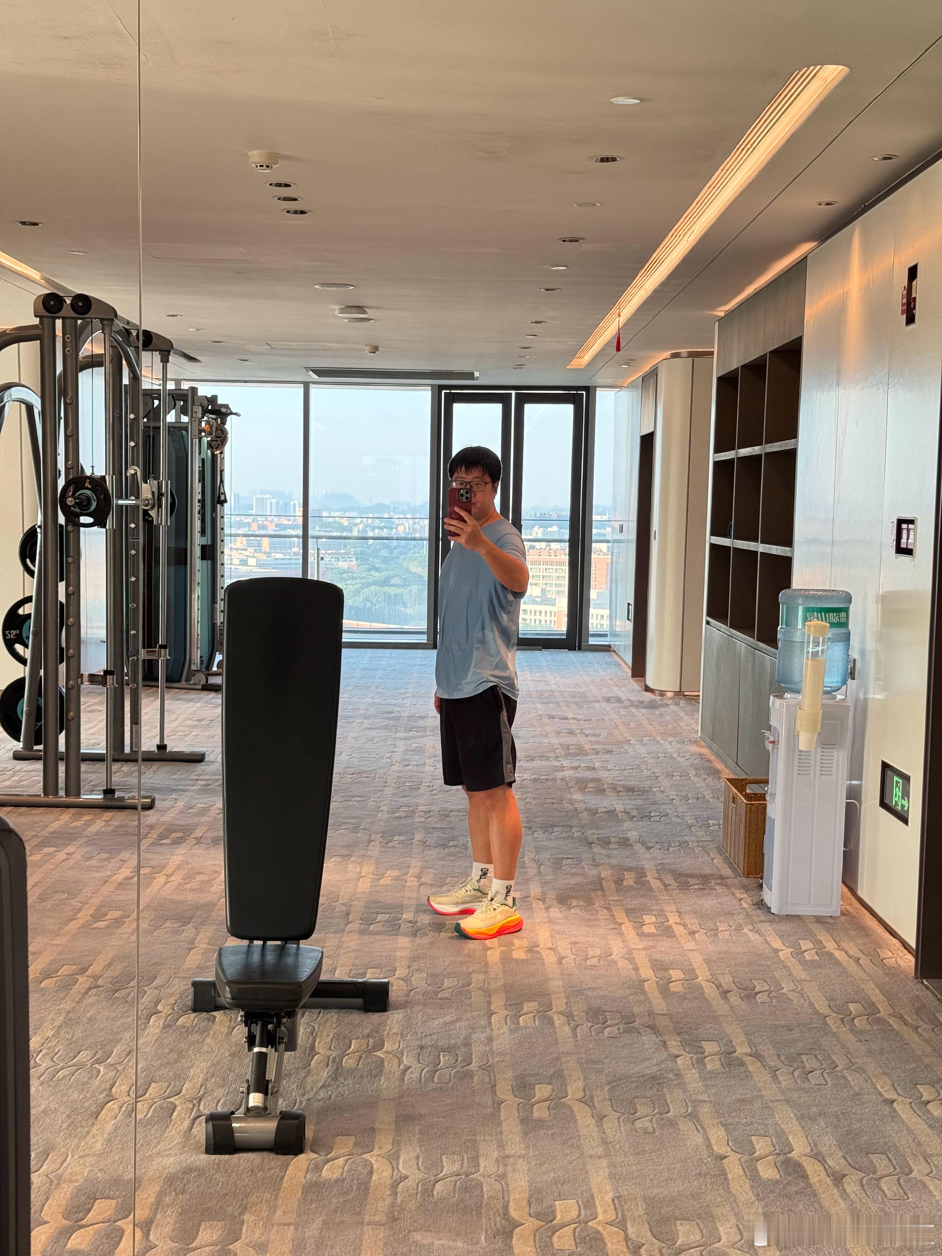 在说什么笑话……很难好嘛！每天6公里，很累的