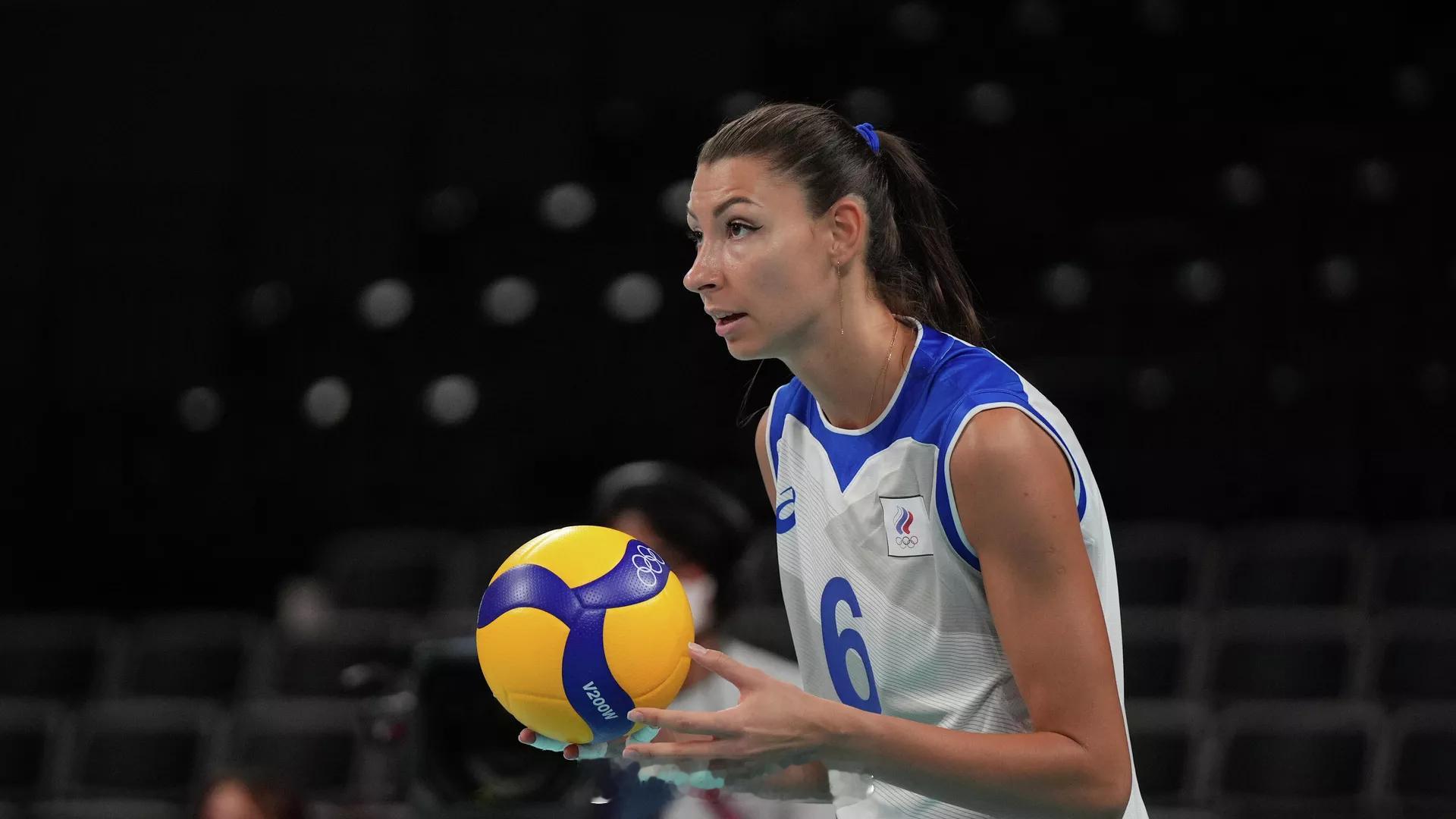 【科罗列娃因为想生娃暂别排坛】国际排坛动态 4月9日，34岁的俄罗斯女排副攻科罗