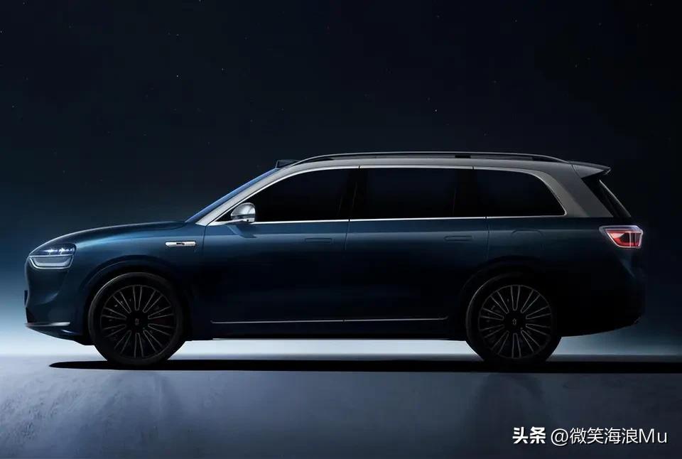 问界M9汽车2026款的 核心要点如下：
定位：鸿蒙智行旗舰中大型SUV，华为深