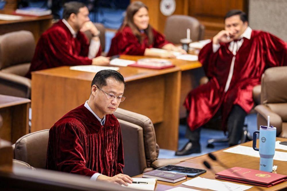 这个弹劾法庭太复杂！
7月3日，菲参议长加查利安发声，将由他主持莎拉弹劾审判。