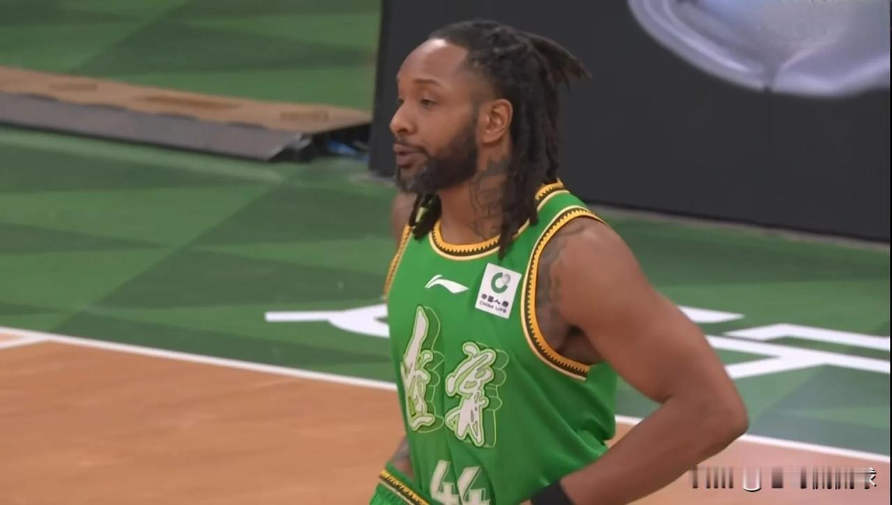 辽宁本钢外援威尔斯真是让人捉摸不透！在今天辽宁本钢主场以86:72击败吉林长白山