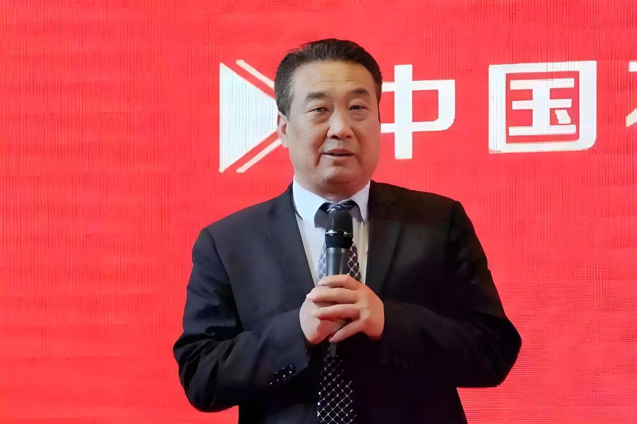 当年带300旧部高调“反水”董明珠！四年豪赌，徐自发如今怎么样了？

2022年