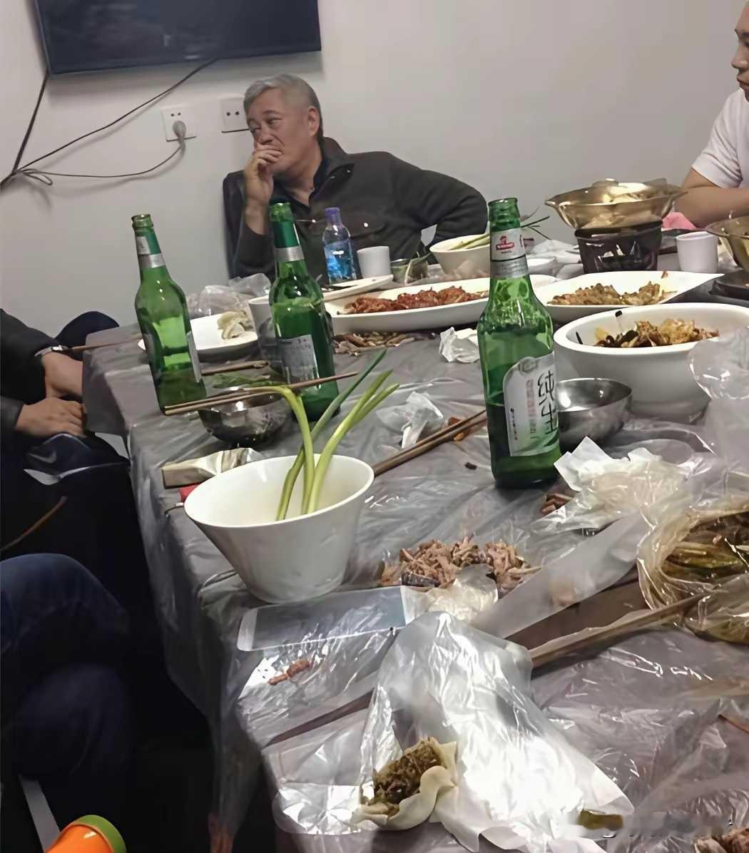 不是因为赵本山不上春晚就不在期待，前些年沈腾和马丽也有好作品，蔡明和潘长江也有被