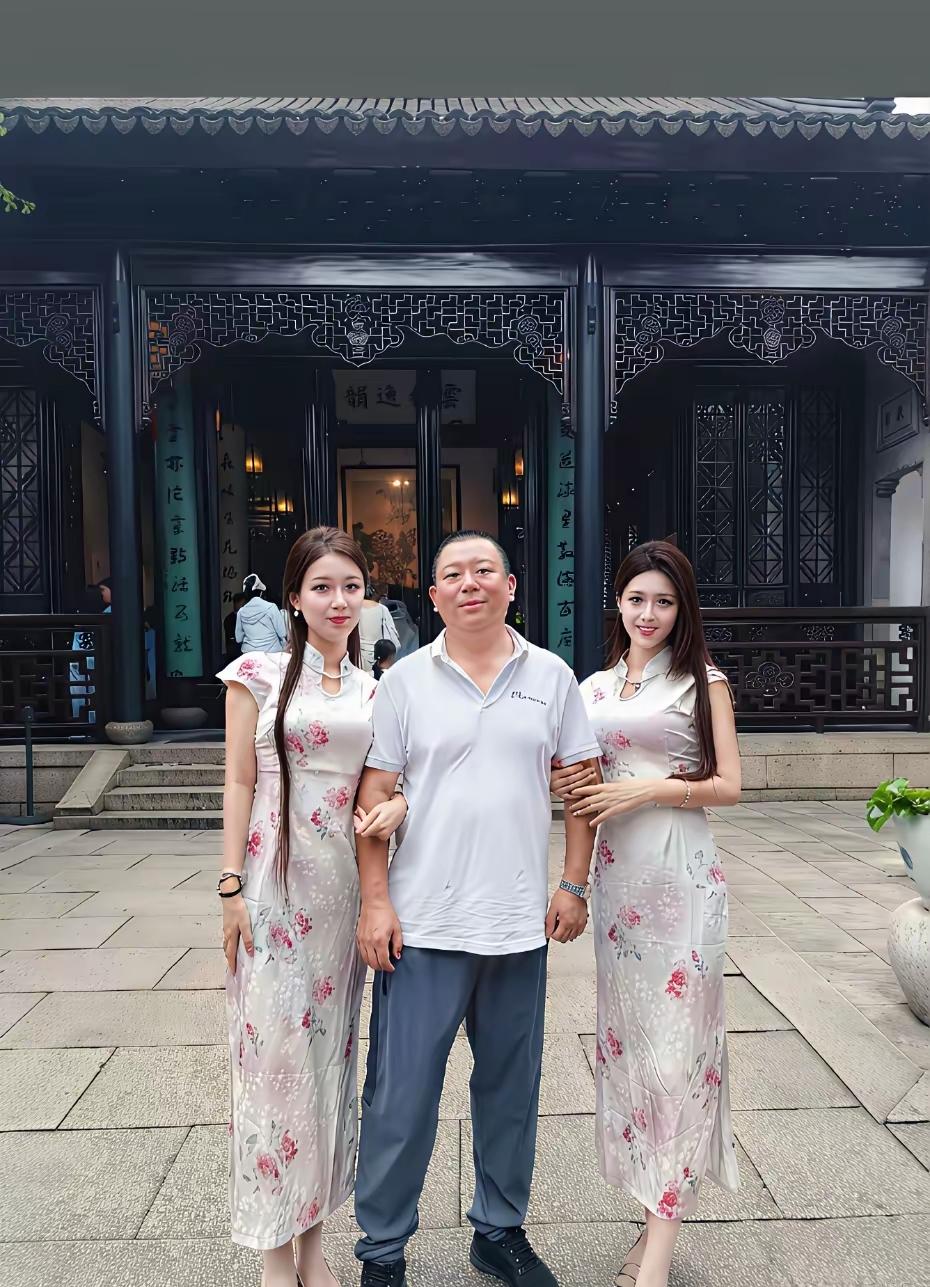泰山在上，
受小婿一拜。