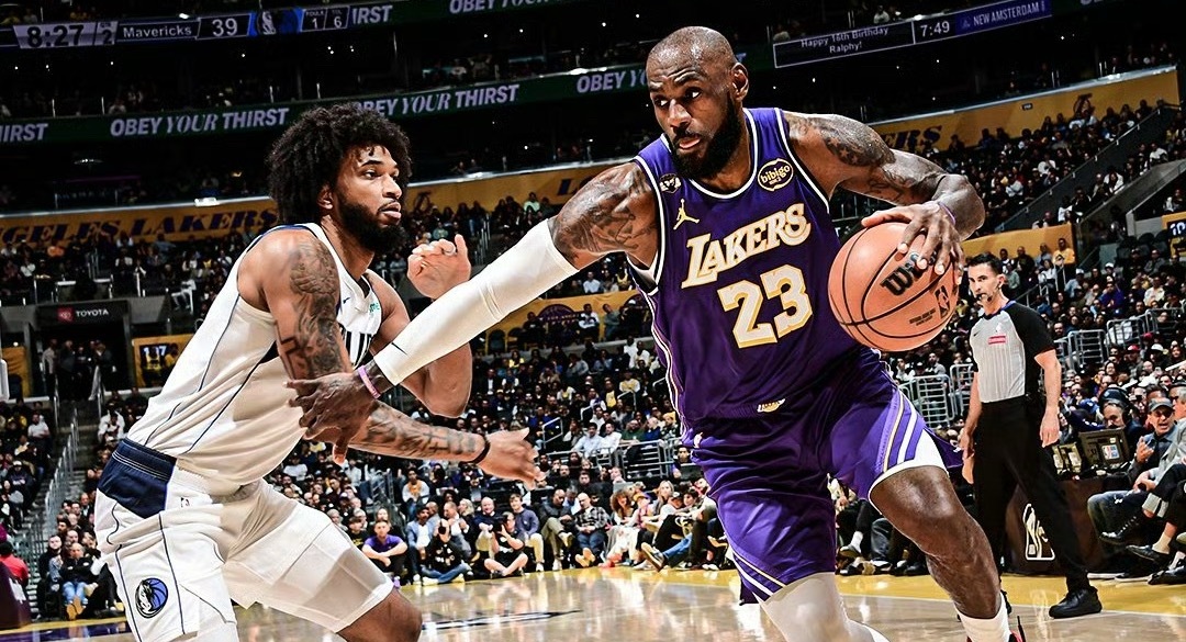 今日复盘 G54 vs独行侠 无心恋战比赛场面有点像春节前等待放假的打工人，看似