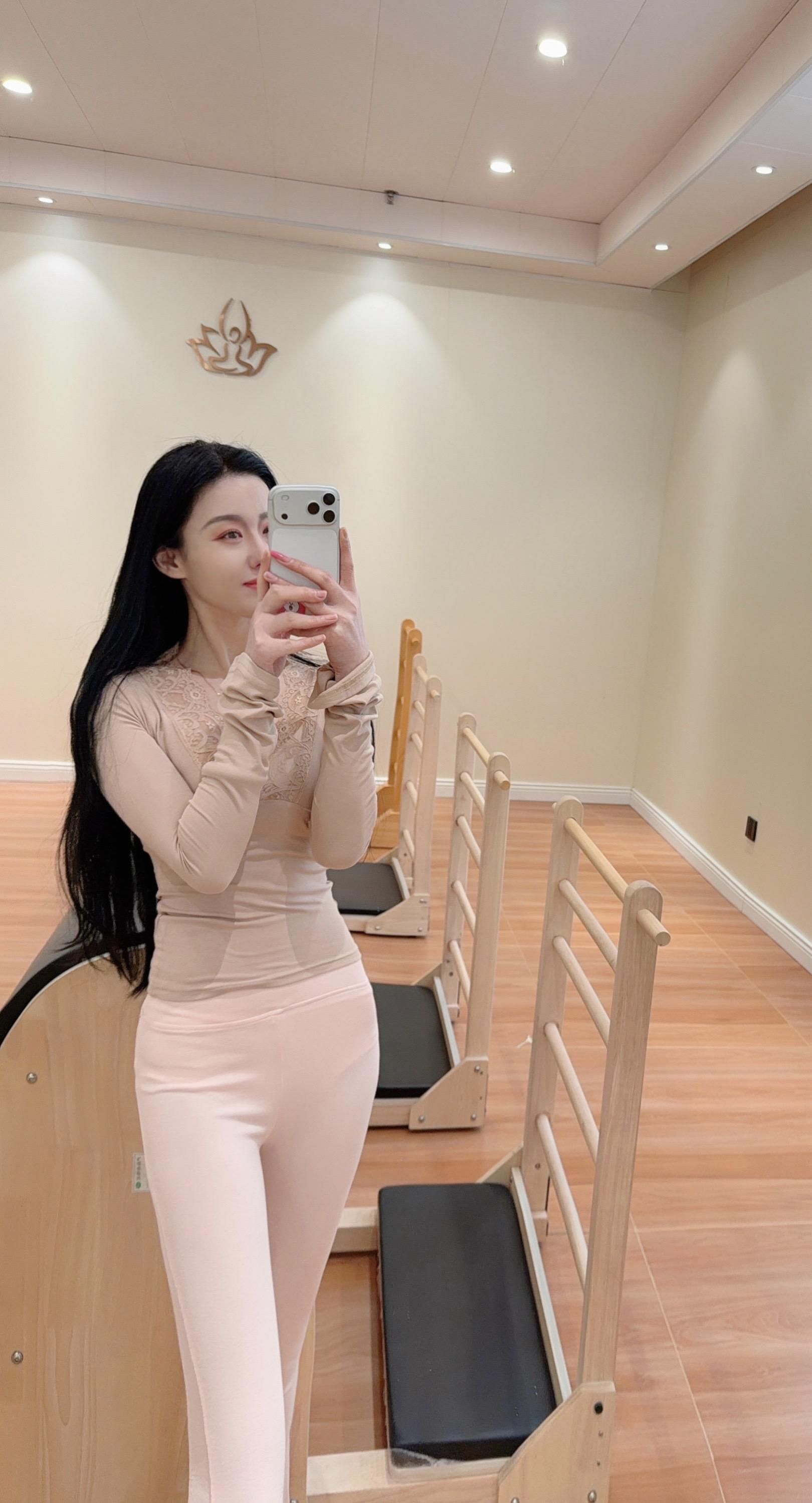 30岁又怎样，40岁又何妨，做一个精致的女子，岁月从不败美人.