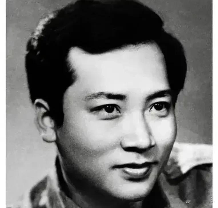 四和娱乐:关注
迟重瑞陈丽华：跨界之恋，真爱无界#陈丽华的传奇# 

在人生的旅