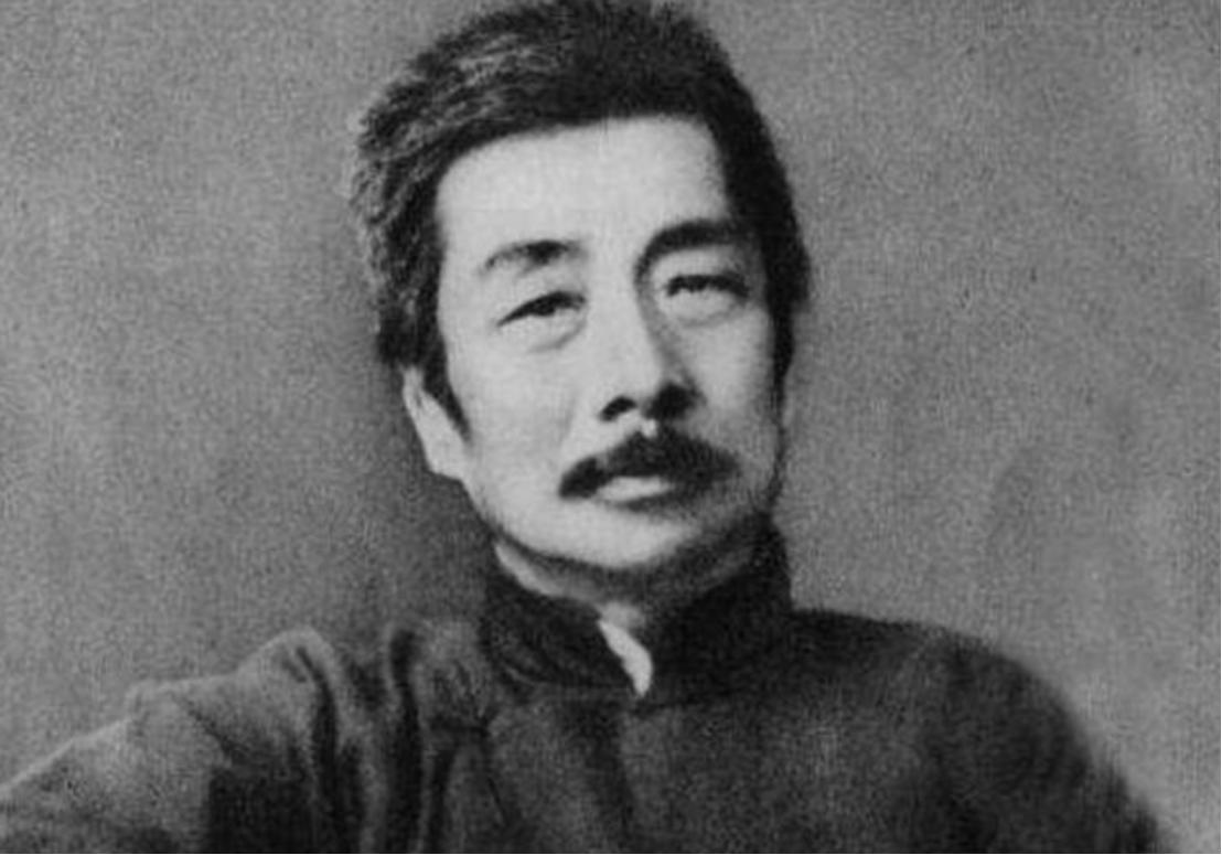 “大先生，和我生个孩子吧。”1909年，朱安偷偷溜进鲁迅房间，在鲁迅耳边偷偷说出