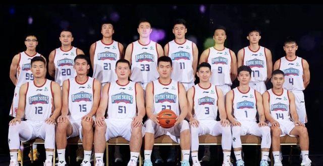 常规赛第37 轮今晚5场开赛：

山西 vs 新疆
同曦 vs 广州
浙江 vs