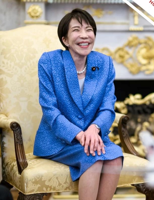 据说这组照片，让日本人都看不下去了，确定这是一个国家首脑？

近日，日本首相高市