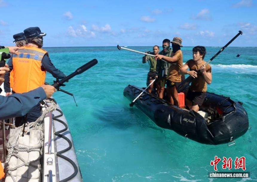 7月20日，中国海警舰艇在中国仁爱礁海域开展常态化合法巡逻执法，全程依规履职、保