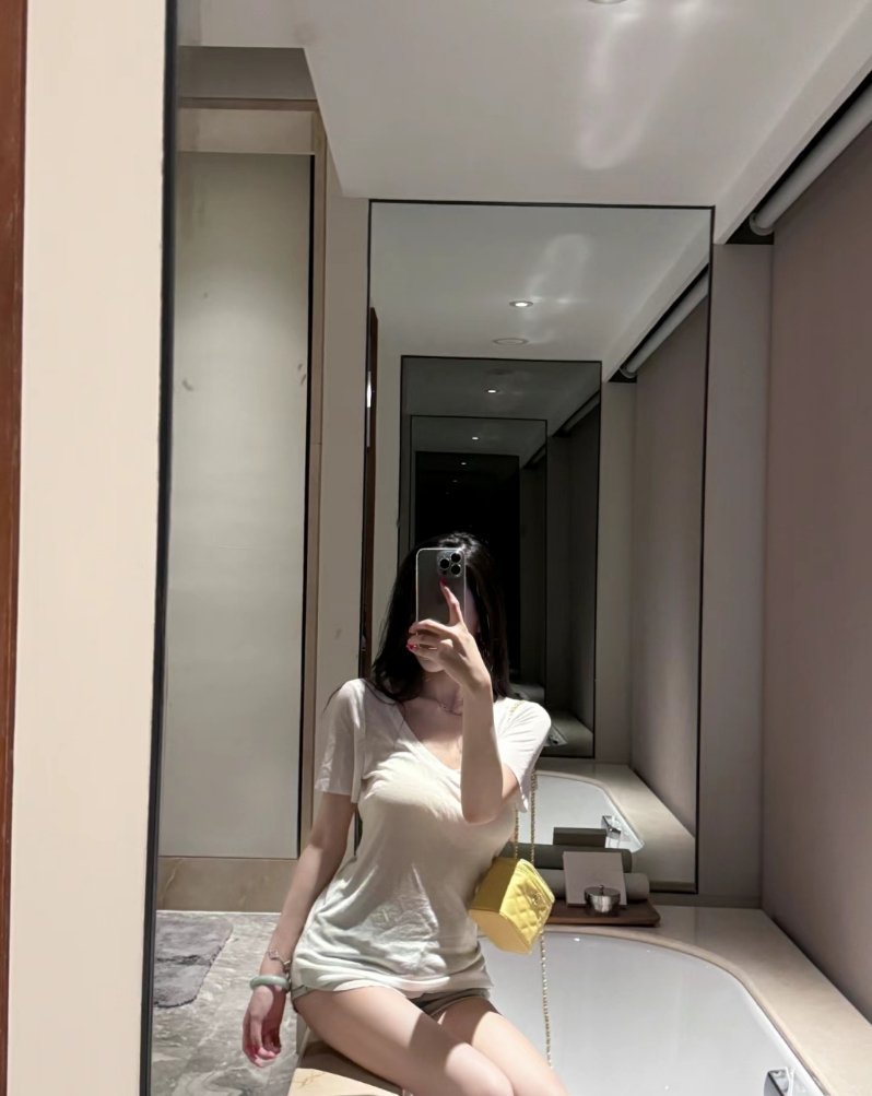 你总是说没事 可你小小的肩膀能抗住多少心事 . ​​​