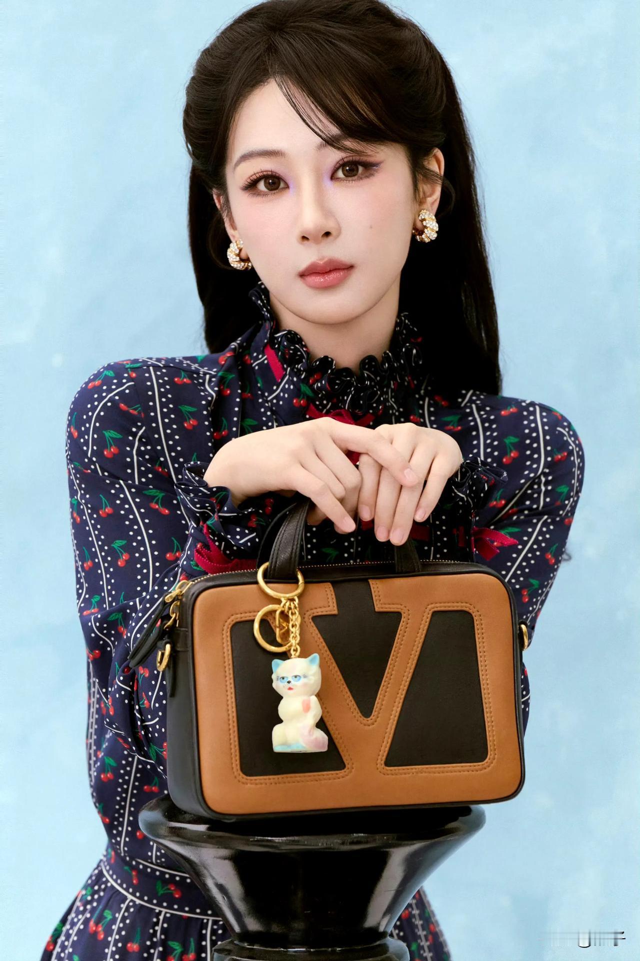 杨紫 Valentino Pre-Fall 2025哇塞好漂亮啊！
代言人的时尚