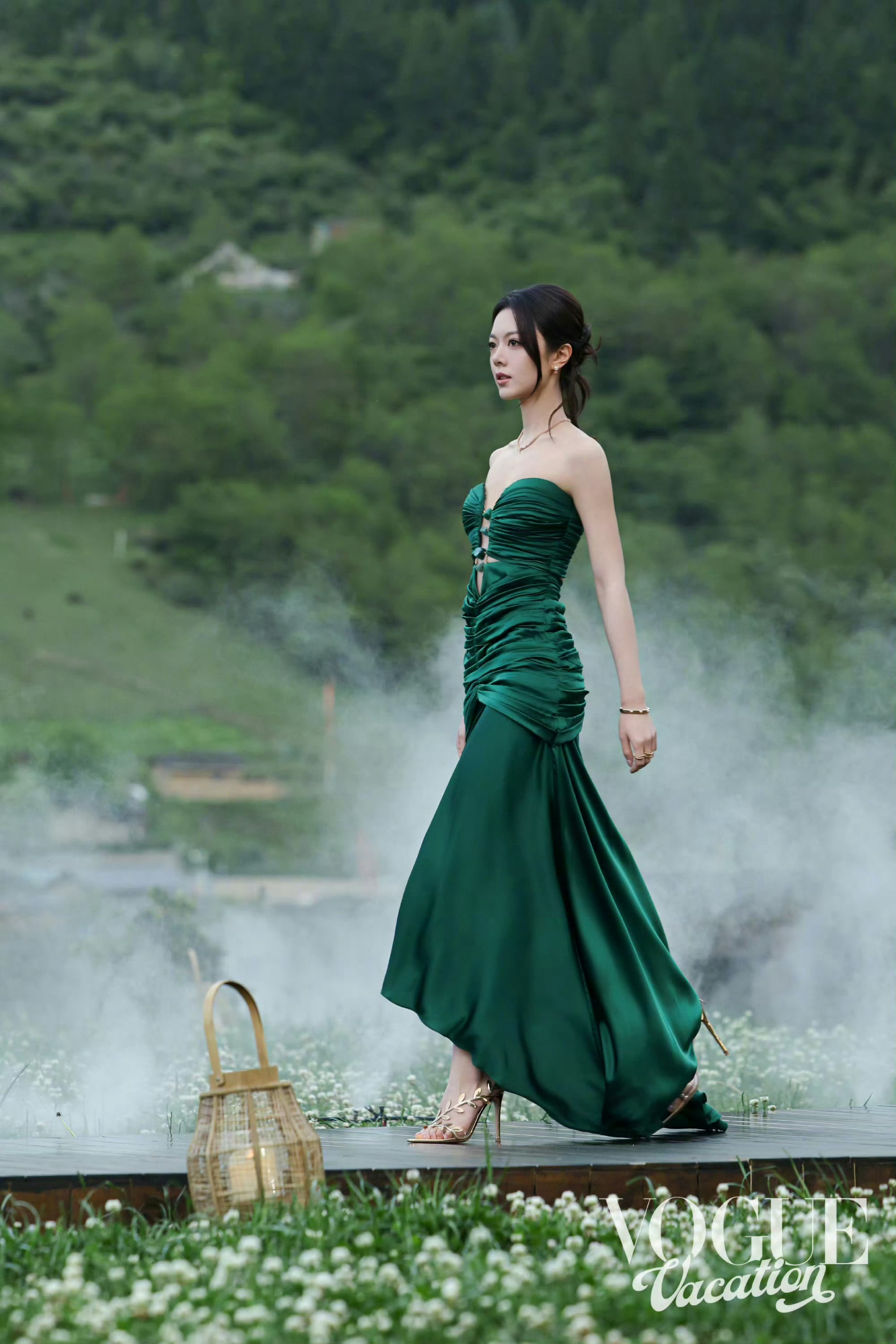 VOGUE 山谷假日runway show～贺峻霖、云旗、郝熠然、刘诗诗、赵露思